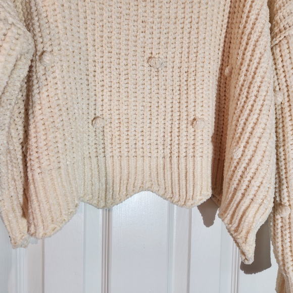 PaperMoon Soft Boxy Cream Knit Pom Sweater Womens Small - Picture 3 of 6